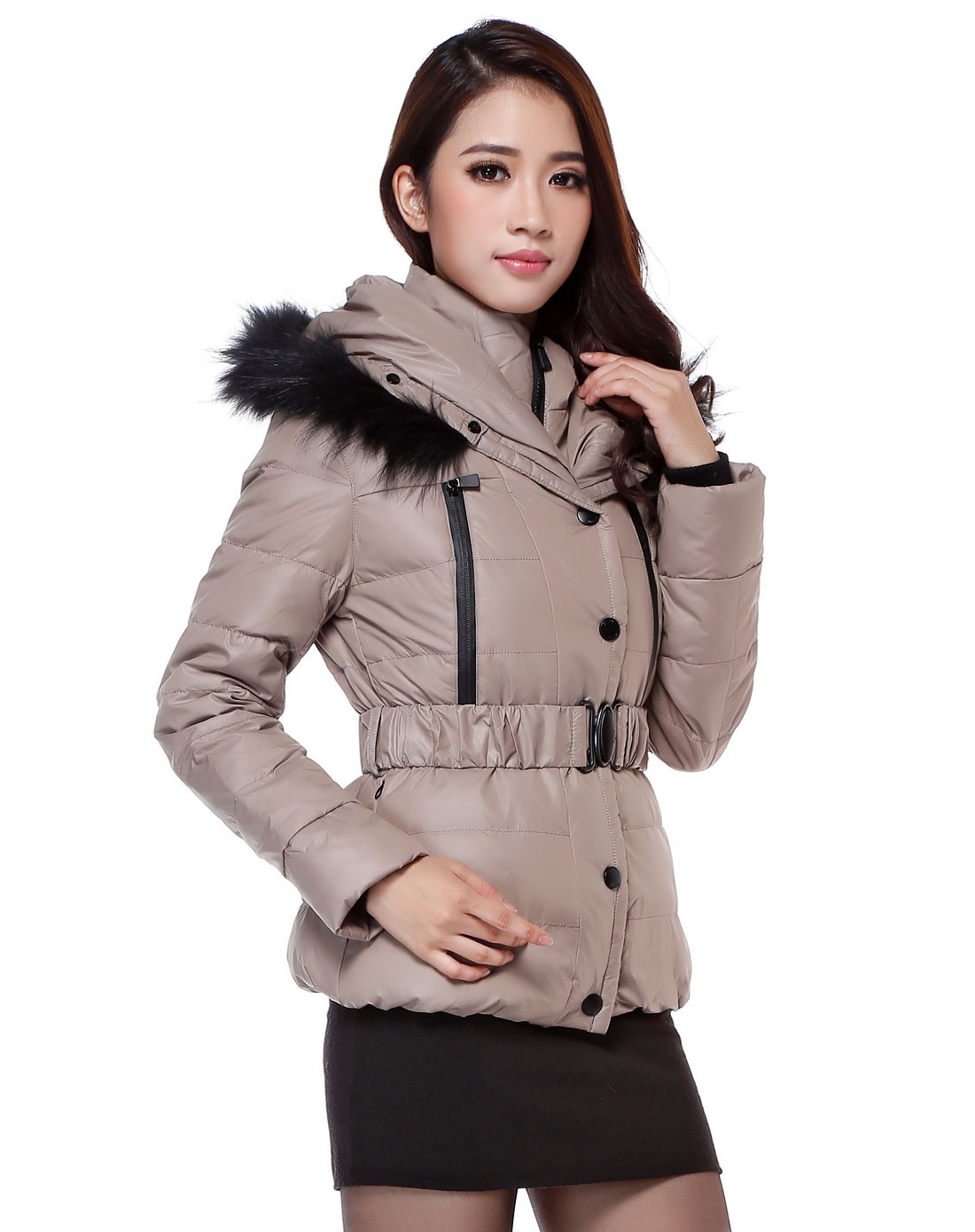 羽絨服的清洗方法,羽絨服可以用洗衣機洗嗎(圖1) 羽絨服的清洗方法,羽絨服可以用洗衣機洗嗎