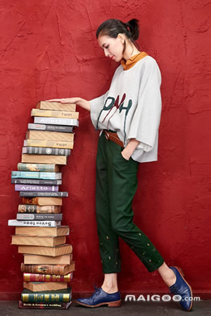 女士衛(wèi)衣怎么穿好看 【女款衛(wèi)衣搭配圖】(圖5)