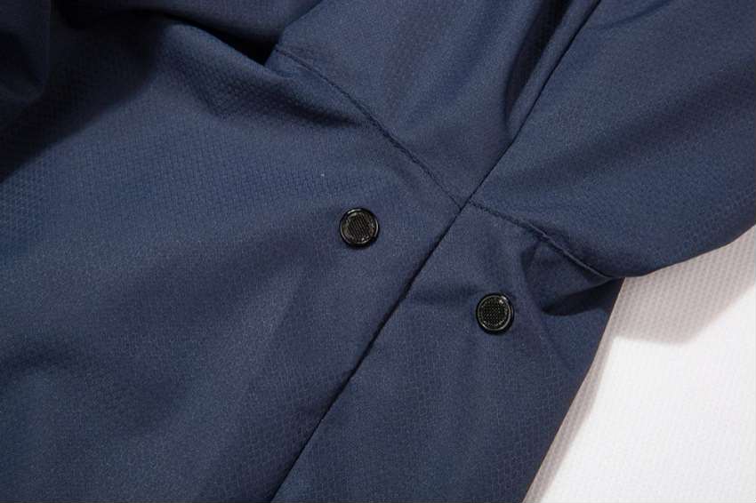 沖鋒衣現貨(圖2) 沖鋒衣現貨(圖2)